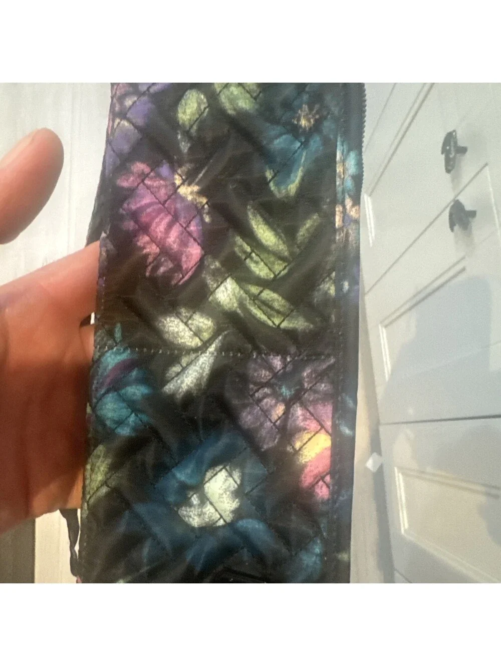 Lug Sleeper-Adjustable Cosmetic Brush Holder- Bloom Black Pattern NWOT